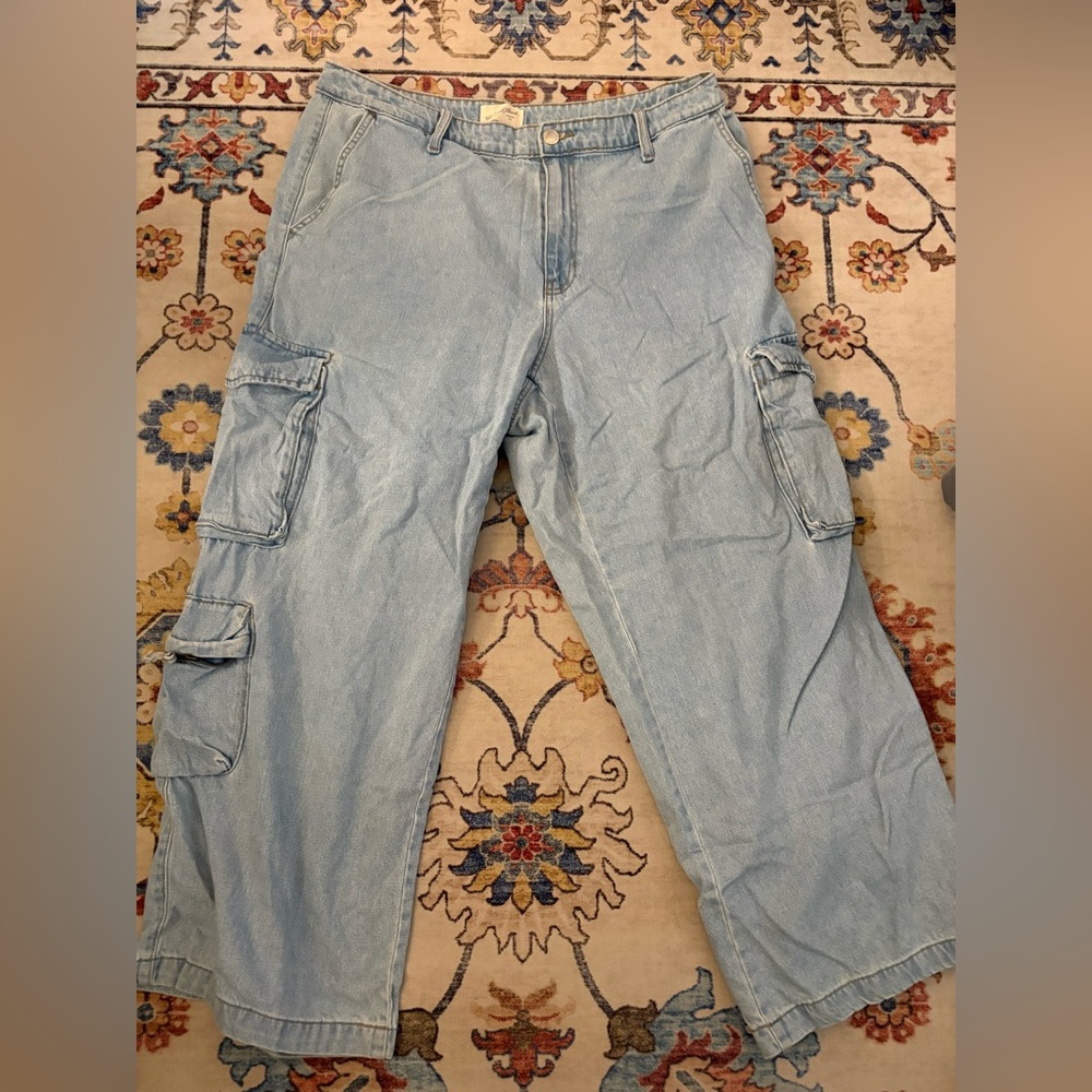 Universal Thread Light Blue Wide Leg Jeans